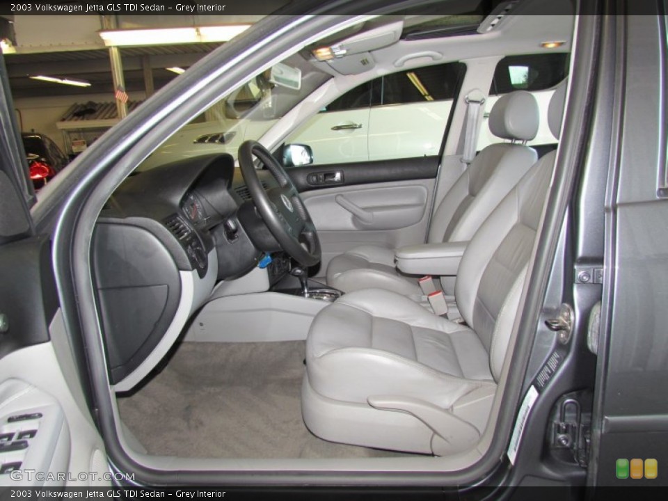 Grey Interior Photo for the 2003 Volkswagen Jetta GLS TDI Sedan #56073605