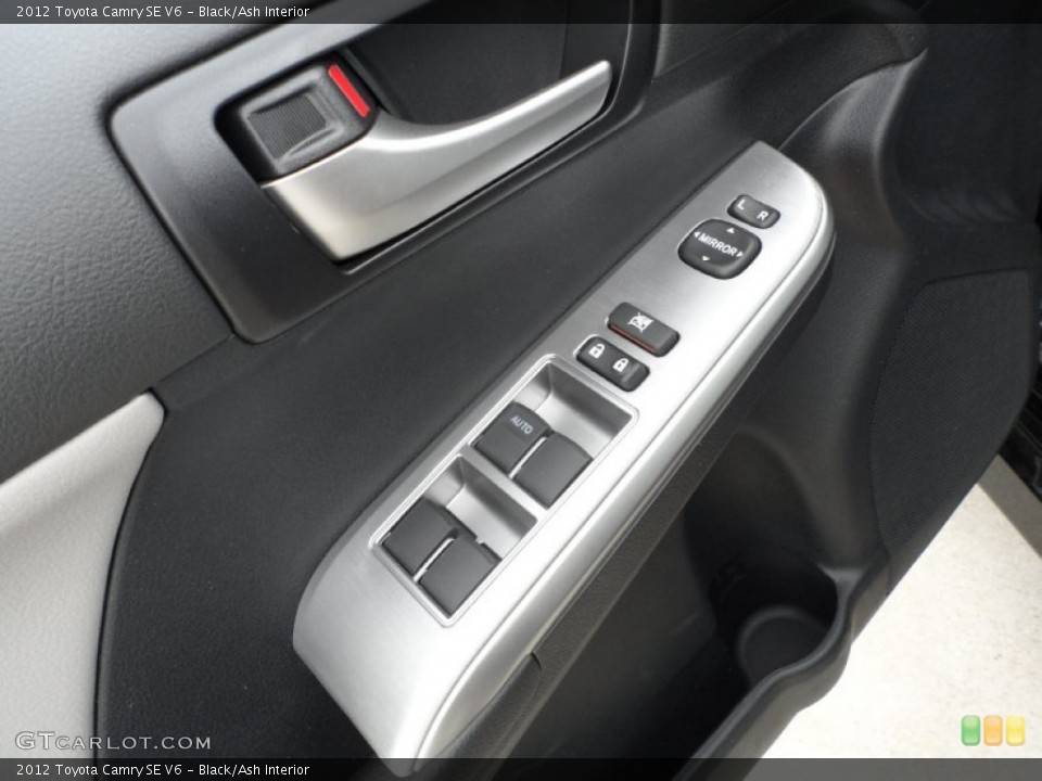 Black/Ash Interior Controls for the 2012 Toyota Camry SE V6 #56078008