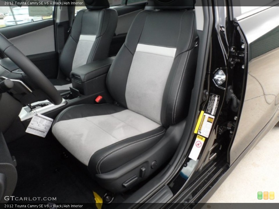 Black/Ash Interior Photo for the 2012 Toyota Camry SE V6 #56078018
