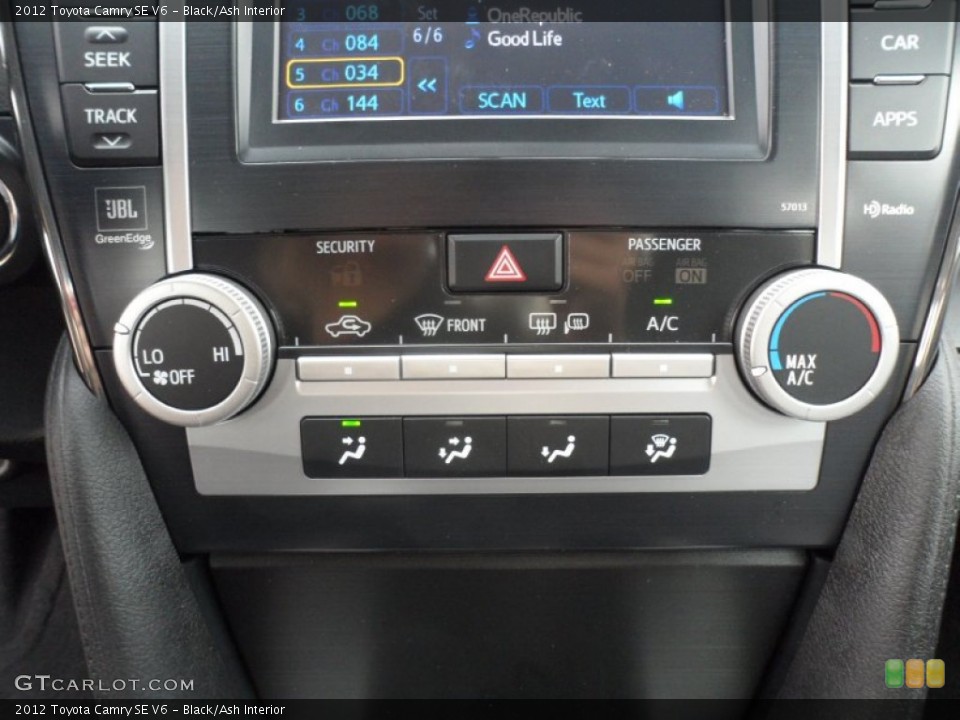 Black/Ash Interior Controls for the 2012 Toyota Camry SE V6 #56078075