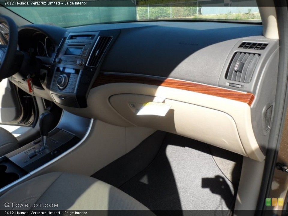 Beige Interior Photo for the 2012 Hyundai Veracruz Limited #56079068