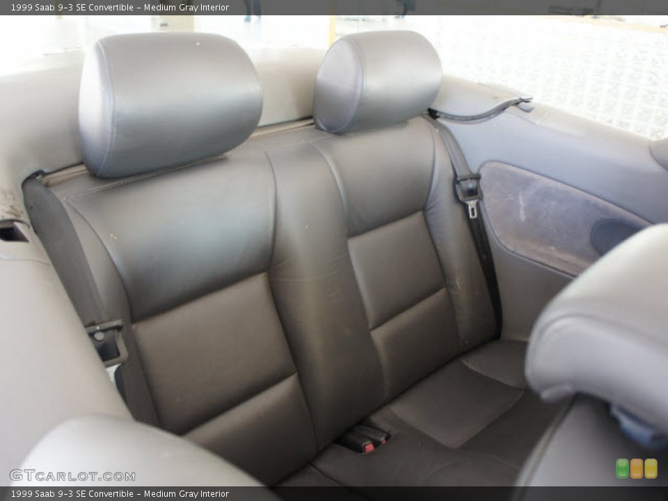 Medium Gray Interior Photo for the 1999 Saab 9-3 SE Convertible #56091664