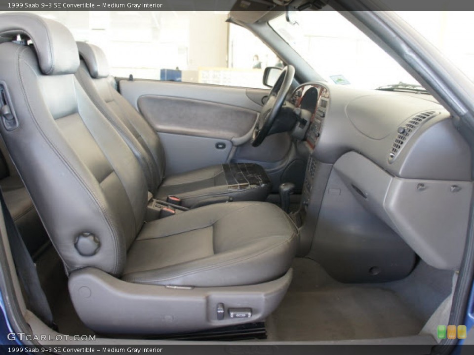 Medium Gray Interior Photo for the 1999 Saab 9-3 SE Convertible #56091671
