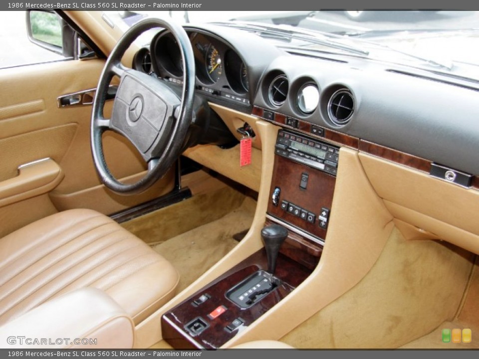Palomino Interior Dashboard for the 1986 Mercedes-Benz SL Class 560 SL Roadster #56092706