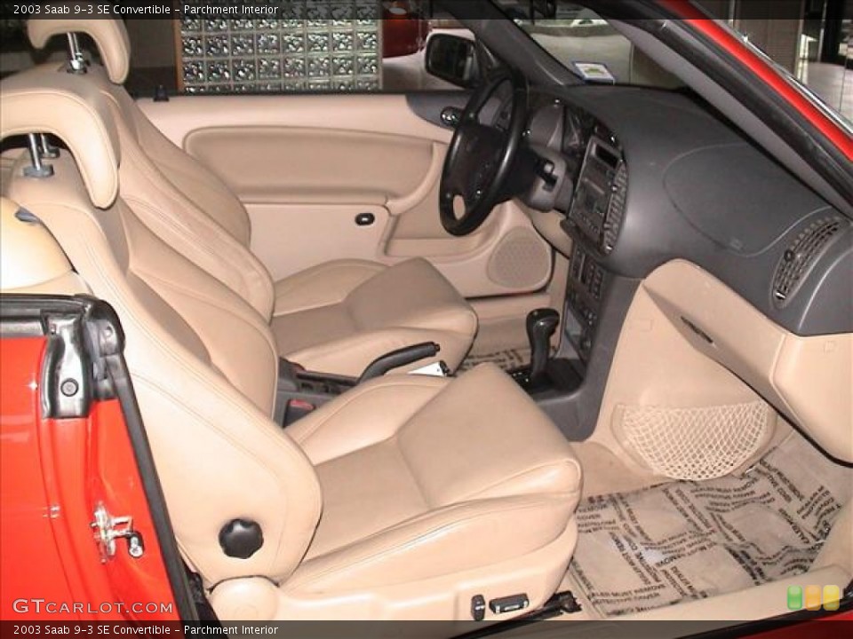 Parchment Interior Photo for the 2003 Saab 9-3 SE Convertible #56096336