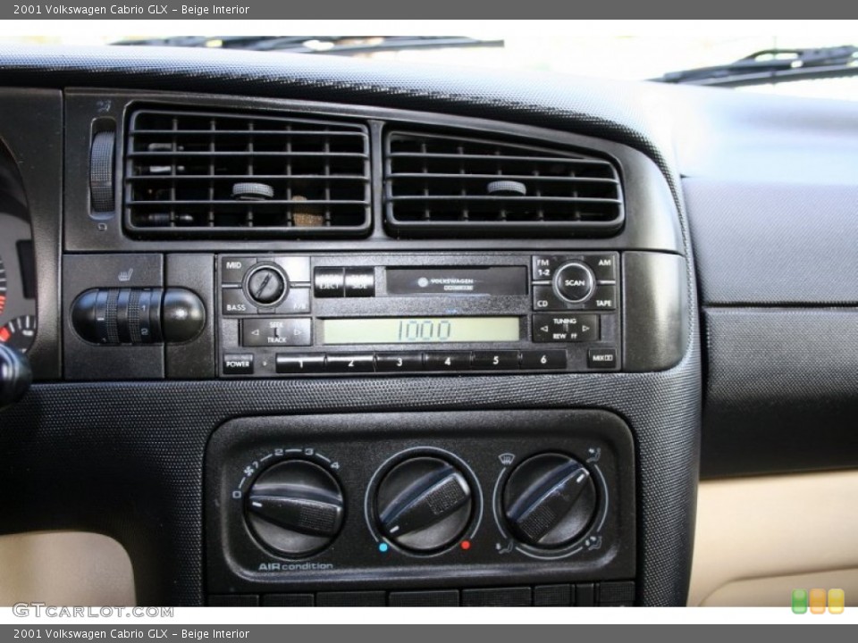 Beige Interior Controls for the 2001 Volkswagen Cabrio GLX #56100875