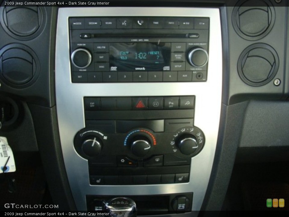 Dark Slate Gray Interior Controls for the 2009 Jeep Commander Sport 4x4 #56111912