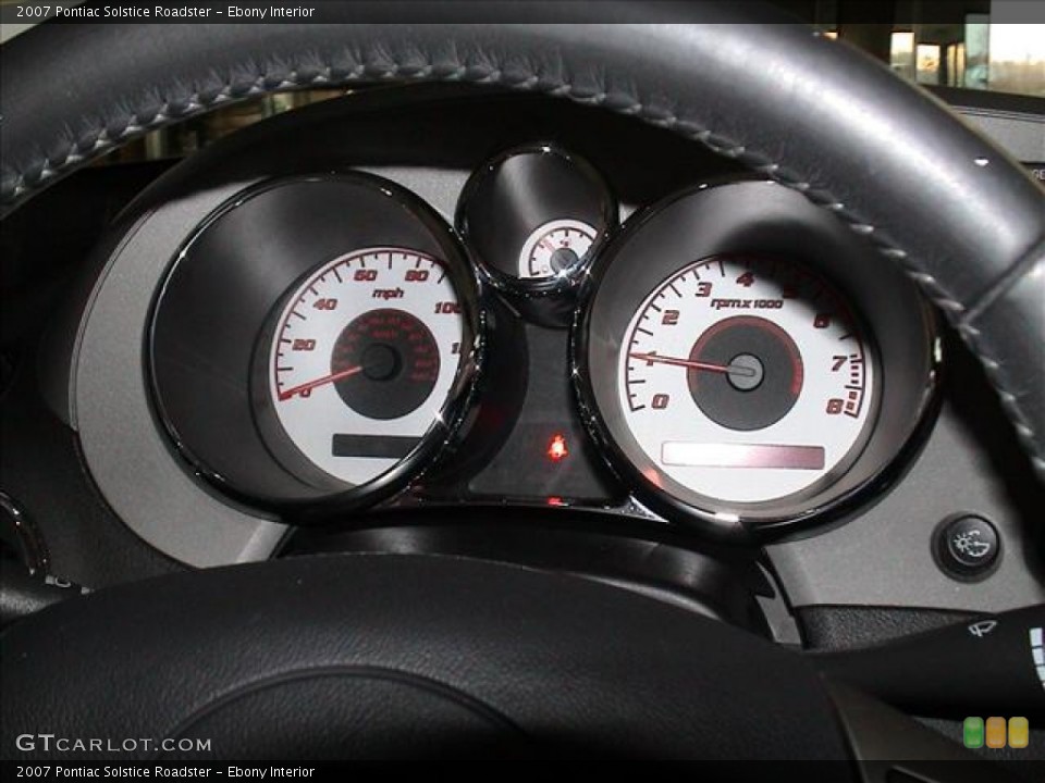Ebony Interior Gauges for the 2007 Pontiac Solstice Roadster #56112017