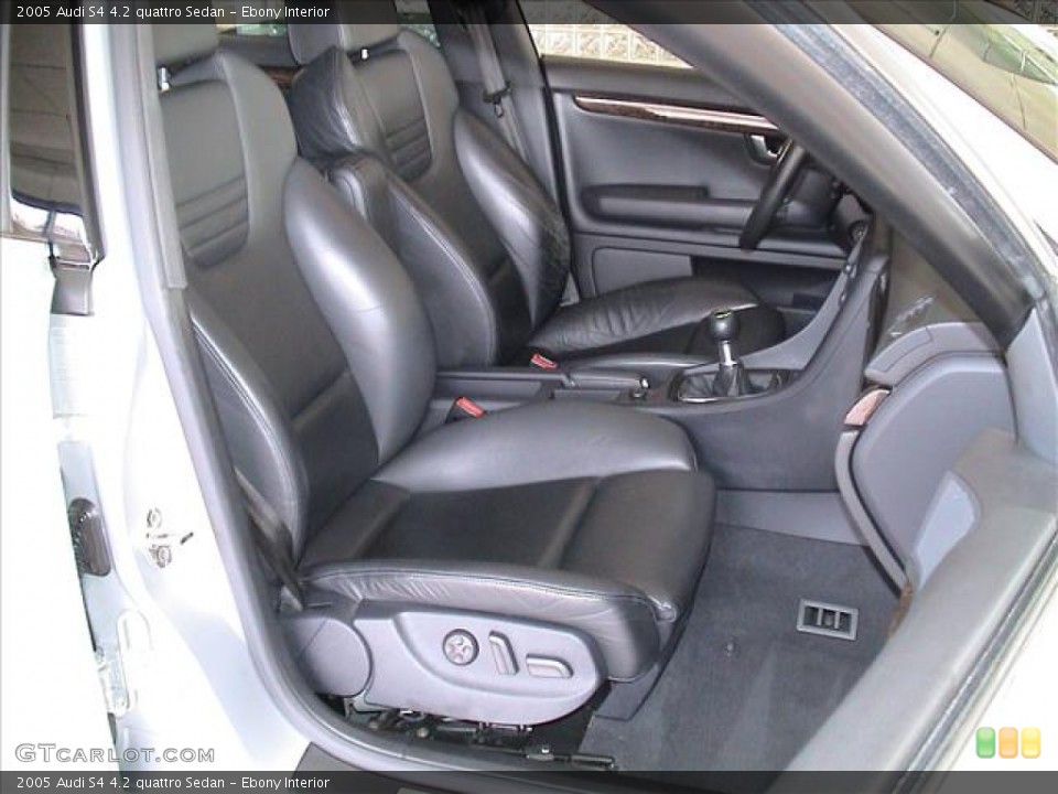 Ebony Interior Photo for the 2005 Audi S4 4.2 quattro Sedan #56113439
