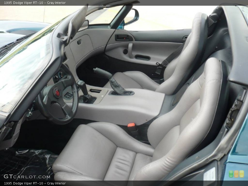 Gray Interior Photo for the 1995 Dodge Viper RT-10 #56114276