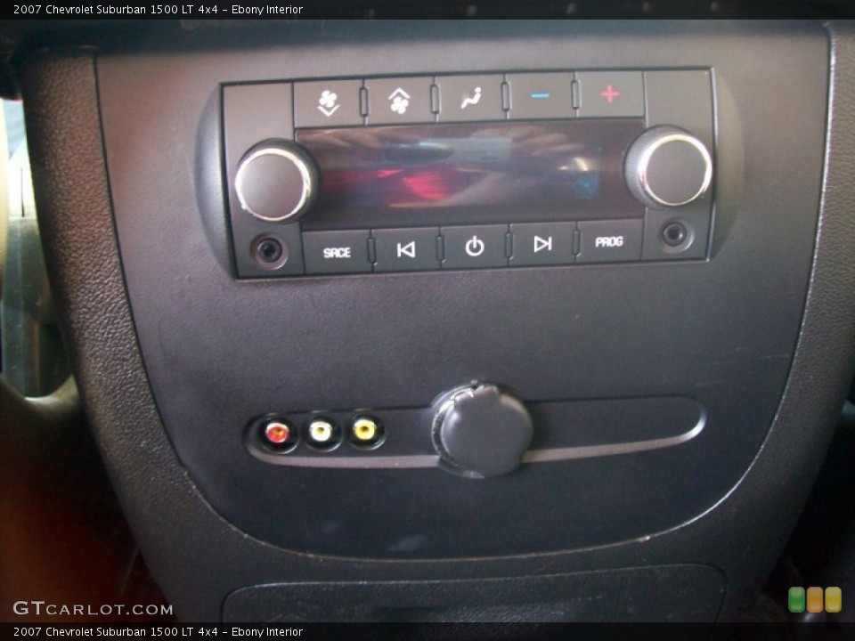 Ebony Interior Controls for the 2007 Chevrolet Suburban 1500 LT 4x4 #56117995