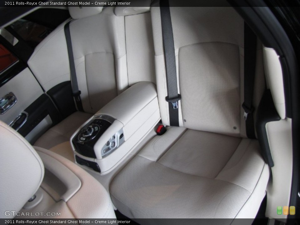 Creme Light Interior Photo for the 2011 Rolls-Royce Ghost  #56120414
