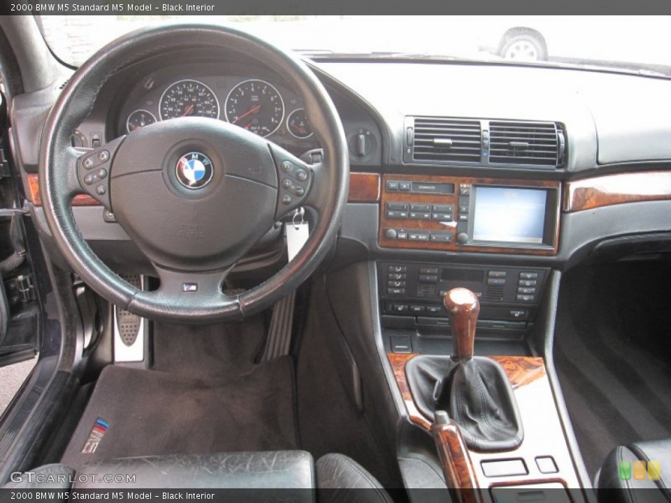 Black Interior Dashboard for the 2000 BMW M5  #56131569