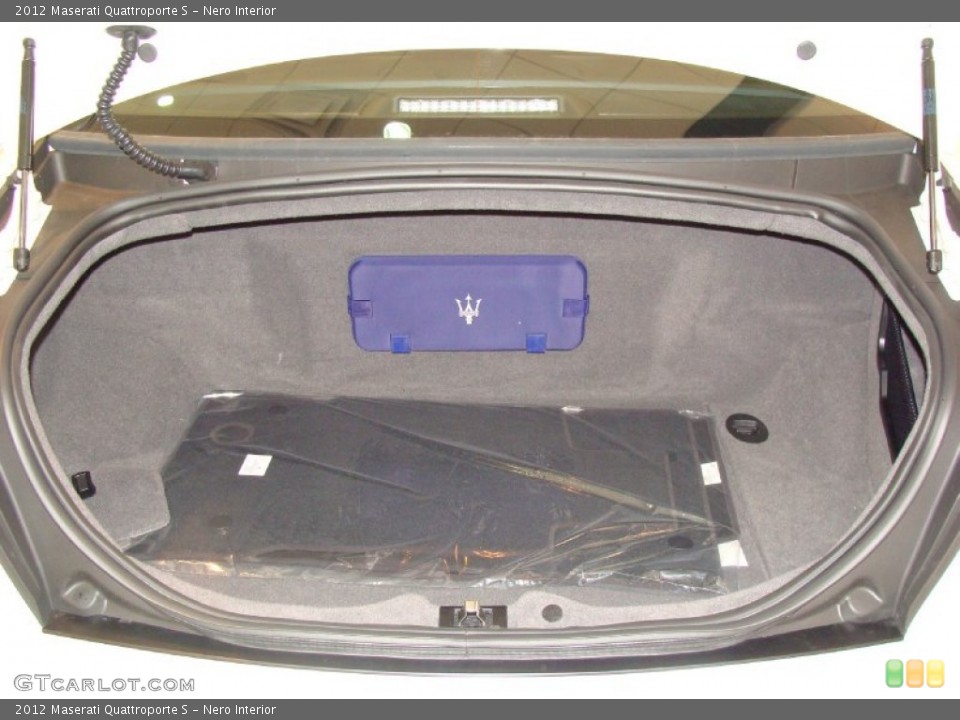 Nero Interior Trunk for the 2012 Maserati Quattroporte S #56136893