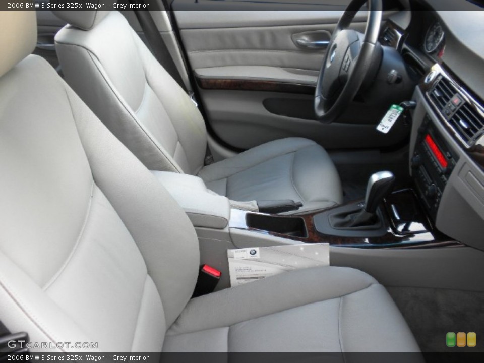 Grey Interior Photo for the 2006 BMW 3 Series 325xi Wagon #56147561