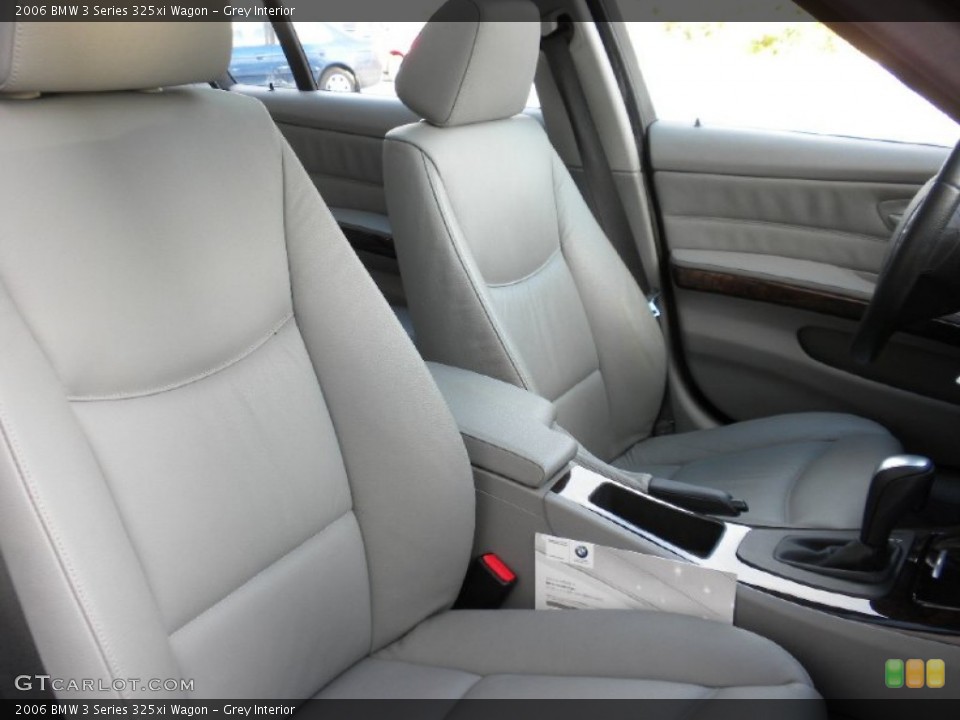 Grey Interior Photo for the 2006 BMW 3 Series 325xi Wagon #56147571