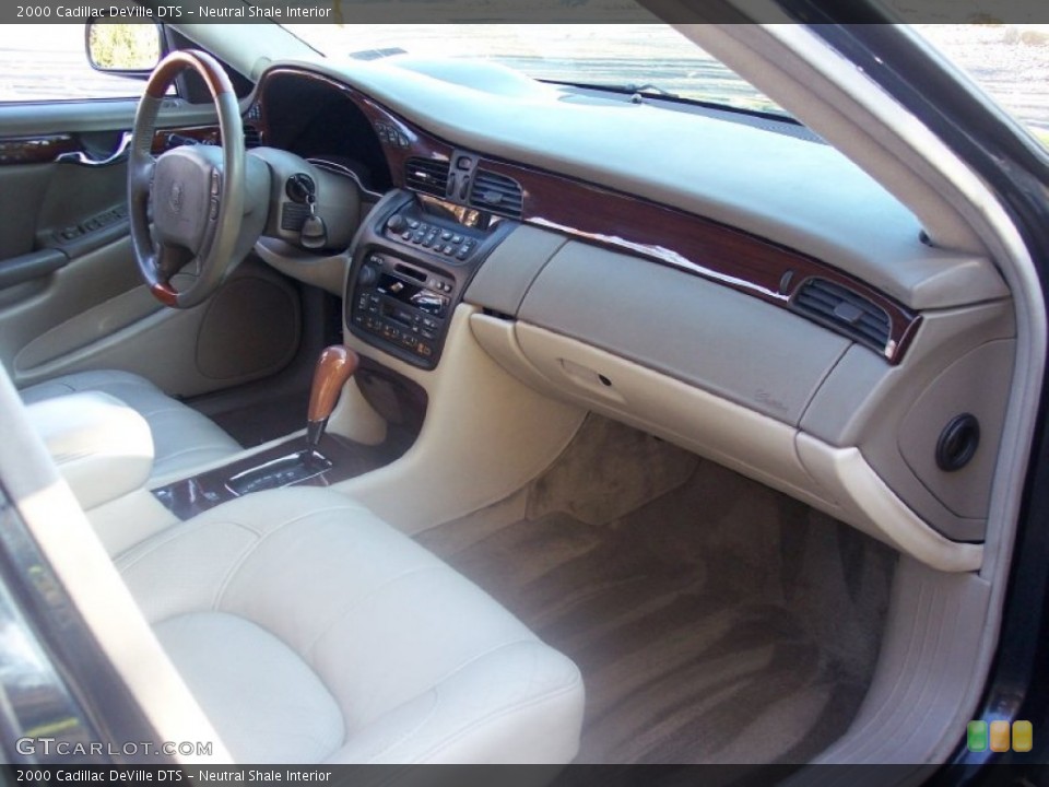 Neutral Shale Interior Dashboard for the 2000 Cadillac DeVille DTS #56151464