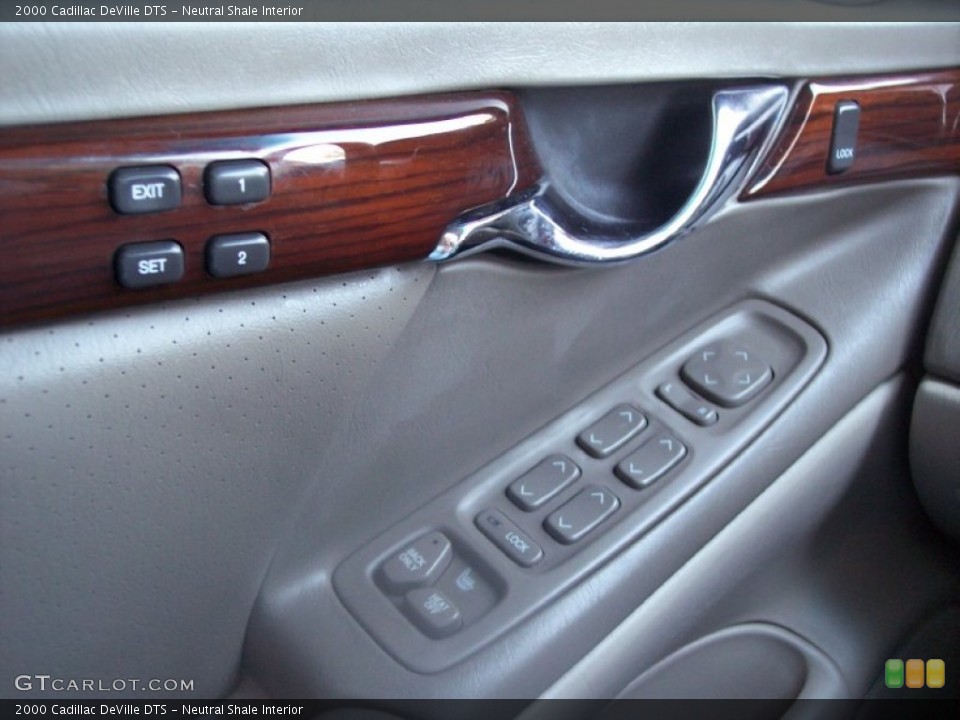 Neutral Shale Interior Controls for the 2000 Cadillac DeVille DTS #56151557