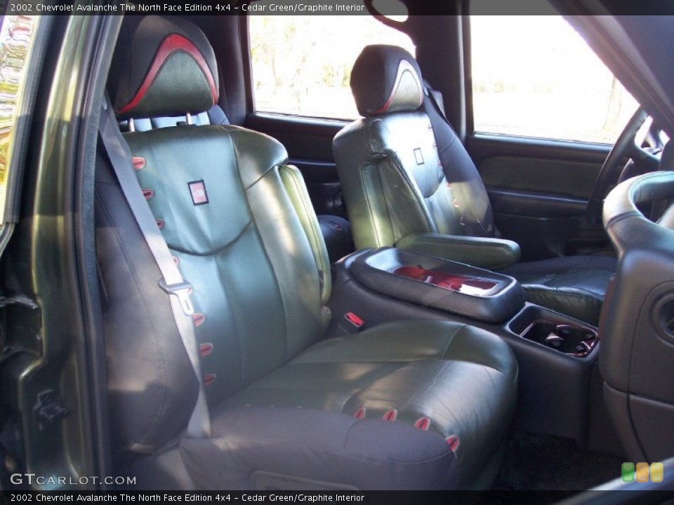 Cedar Green/Graphite Interior Photo for the 2002 Chevrolet Avalanche The North Face Edition 4x4 #56151827