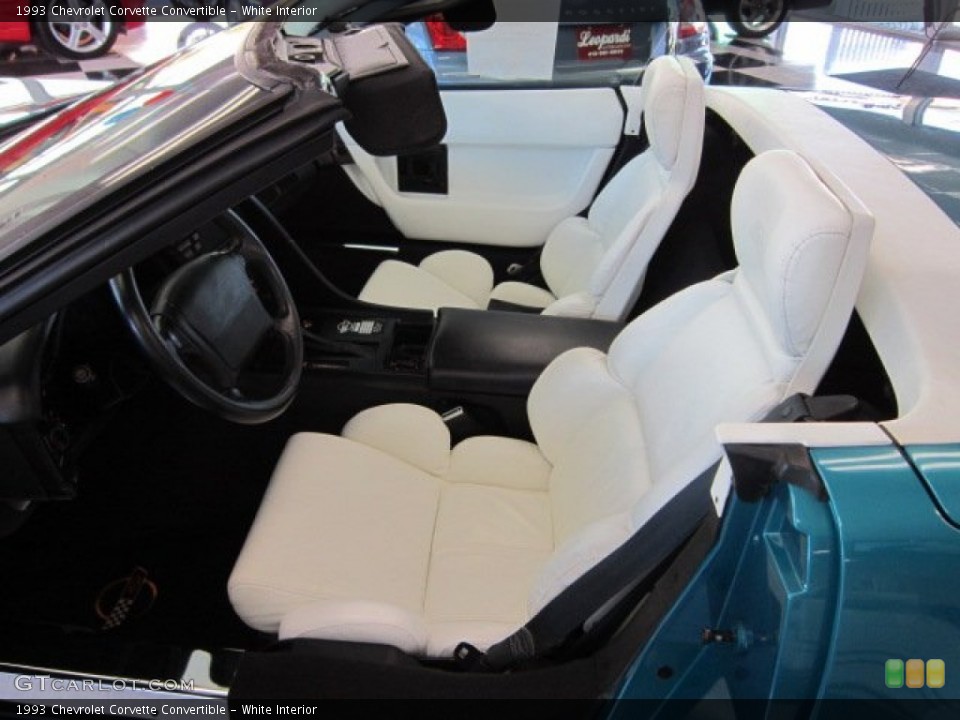 White Interior Photo for the 1993 Chevrolet Corvette Convertible #56167505