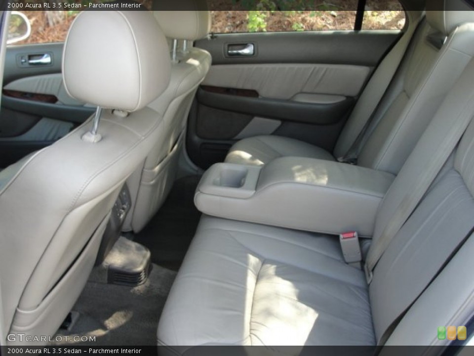 Parchment Interior Photo for the 2000 Acura RL 3.5 Sedan #56174978