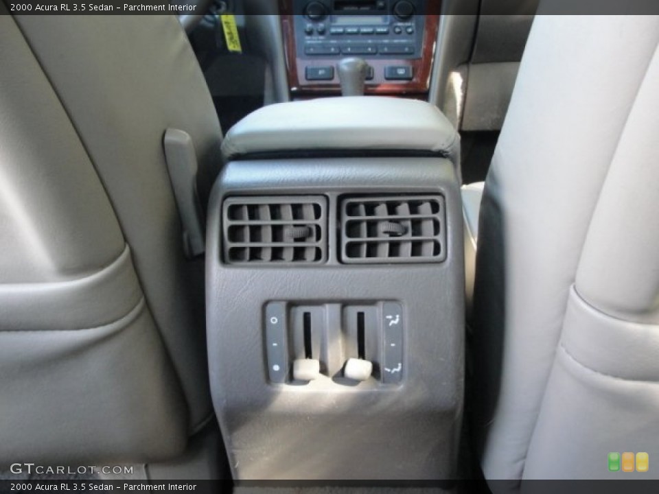 Parchment Interior Controls for the 2000 Acura RL 3.5 Sedan #56174984