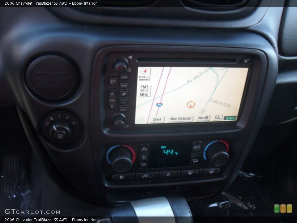 Ebony Interior Navigation for the 2006 Chevrolet TrailBlazer SS AWD #56177720