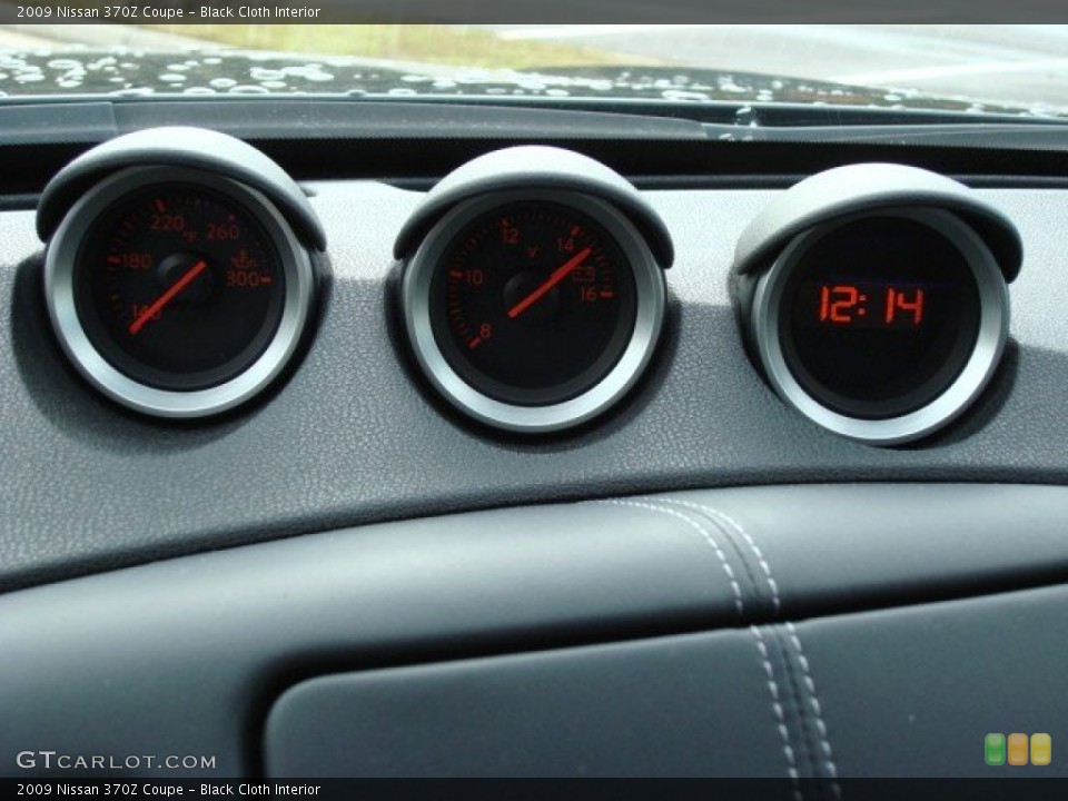 Black Cloth Interior Gauges for the 2009 Nissan 370Z Coupe #56179706