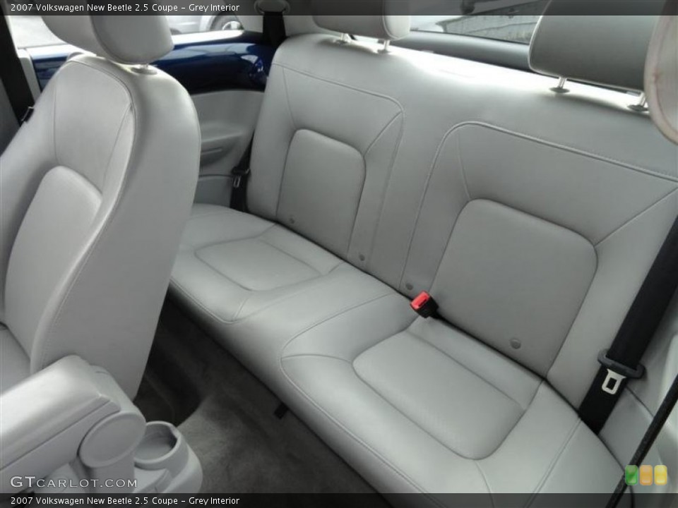 Grey Interior Photo for the 2007 Volkswagen New Beetle 2.5 Coupe #56196206