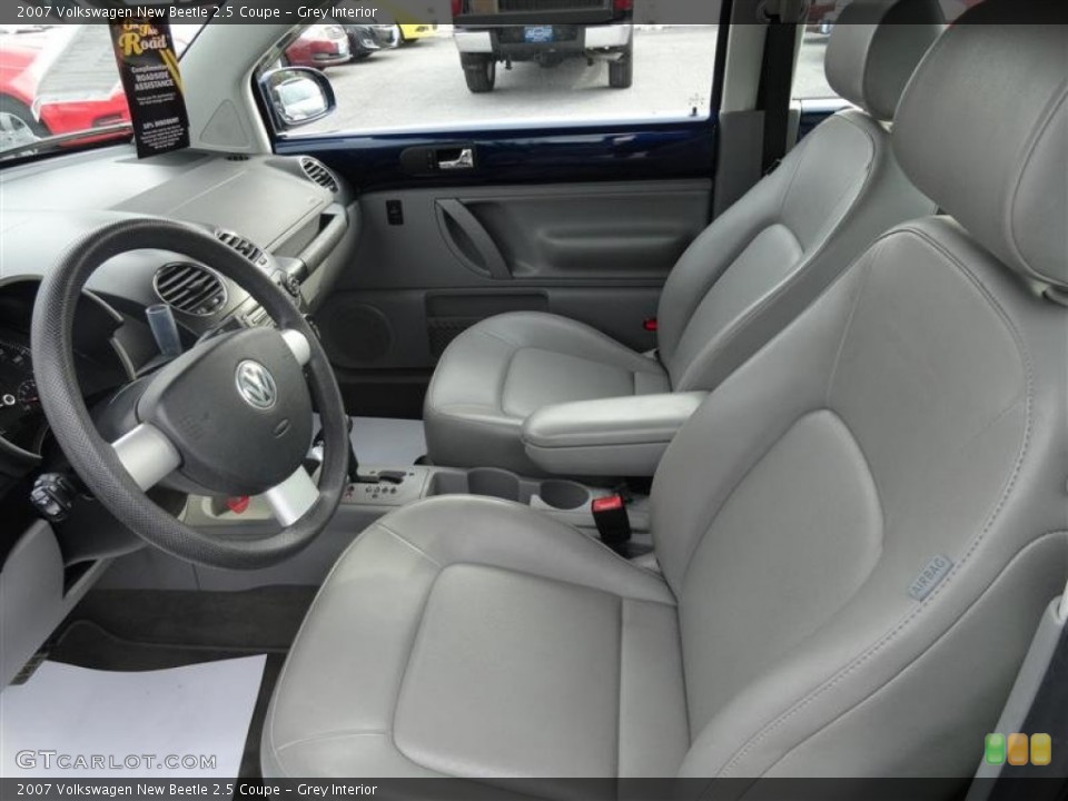 Grey Interior Photo for the 2007 Volkswagen New Beetle 2.5 Coupe #56196215