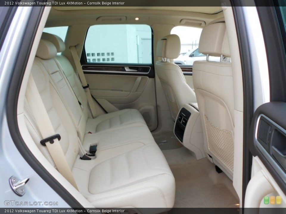 Cornsilk Beige Interior Photo for the 2012 Volkswagen Touareg TDI Lux 4XMotion #56200328