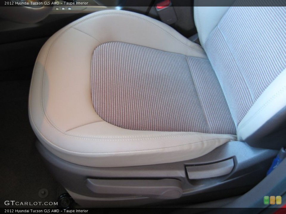 Taupe Interior Photo for the 2012 Hyundai Tucson GLS AWD #56203427