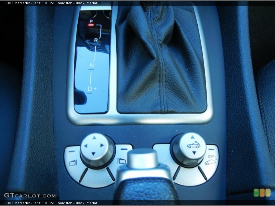 Black Interior Controls for the 2007 Mercedes-Benz SLK 350 Roadster #56209544
