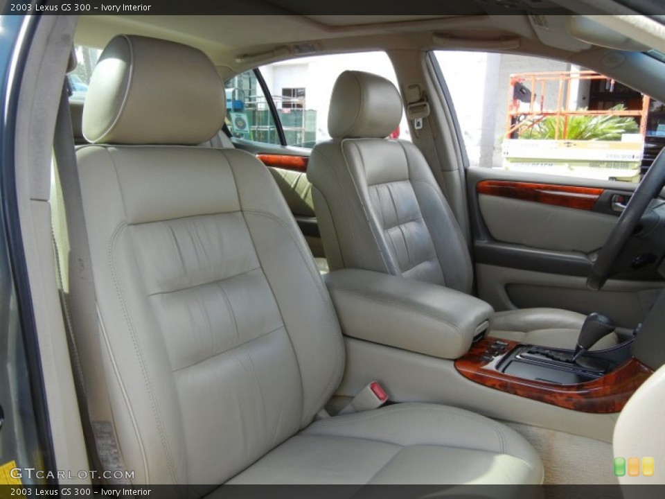 Ivory Interior Photo for the 2003 Lexus GS 300 #56210429