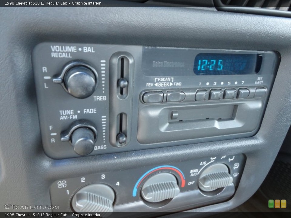 Graphite Interior Audio System for the 1998 Chevrolet S10 LS Regular Cab #56212730