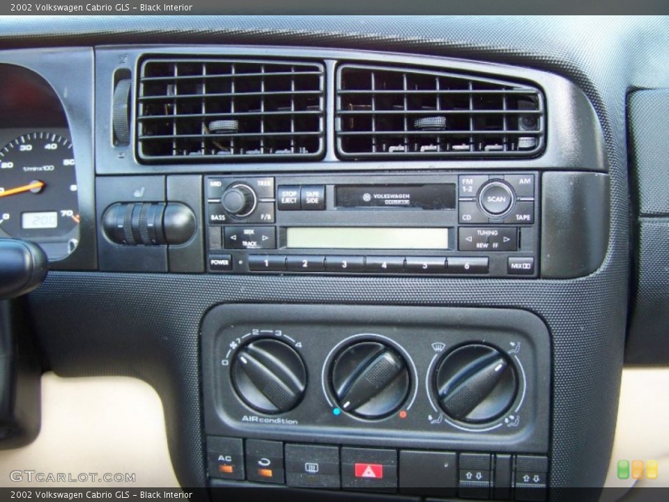 Black Interior Controls for the 2002 Volkswagen Cabrio GLS #56215976