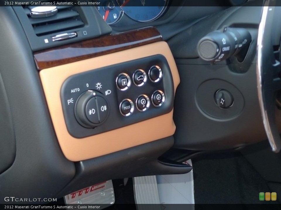 Cuoio Interior Controls for the 2012 Maserati GranTurismo S Automatic #56220314
