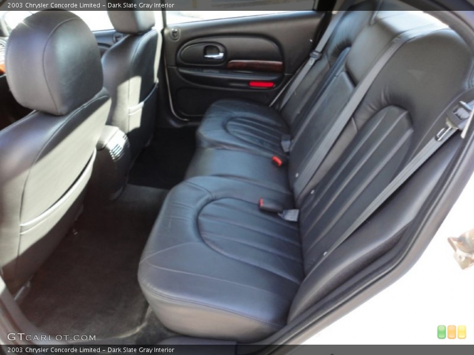 Dark Slate Gray Interior Photo for the 2003 Chrysler Concorde Limited #56229638