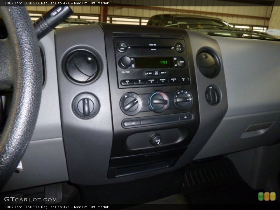 Medium Flint Interior Controls for the 2007 Ford F150 STX Regular Cab 4x4 #56231915