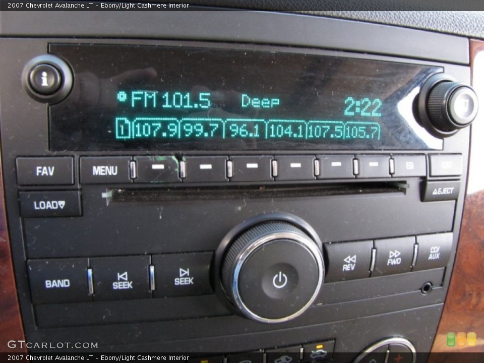 Ebony/Light Cashmere Interior Audio System for the 2007 Chevrolet Avalanche LT #56233682