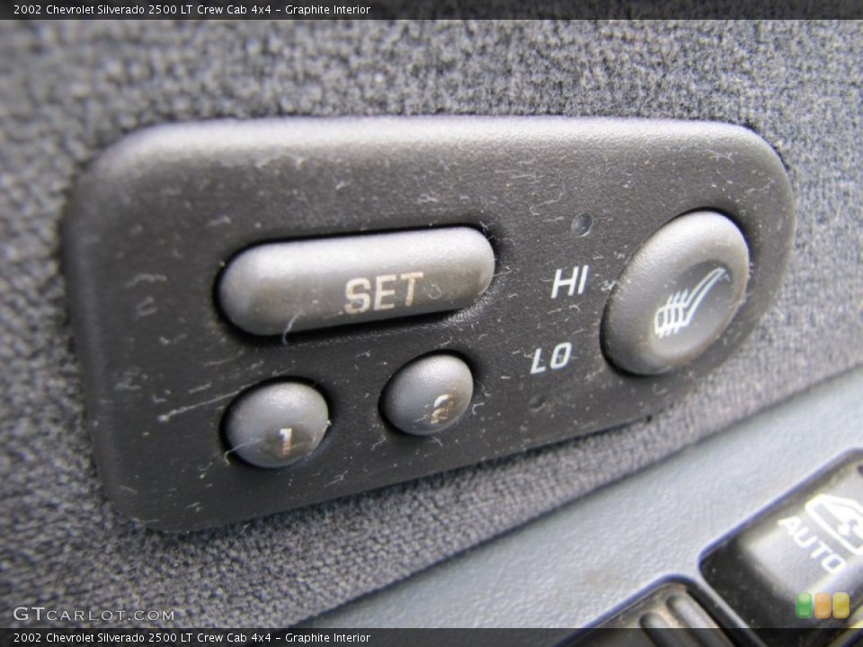 Graphite Interior Controls for the 2002 Chevrolet Silverado 2500 LT Crew Cab 4x4 #56233811