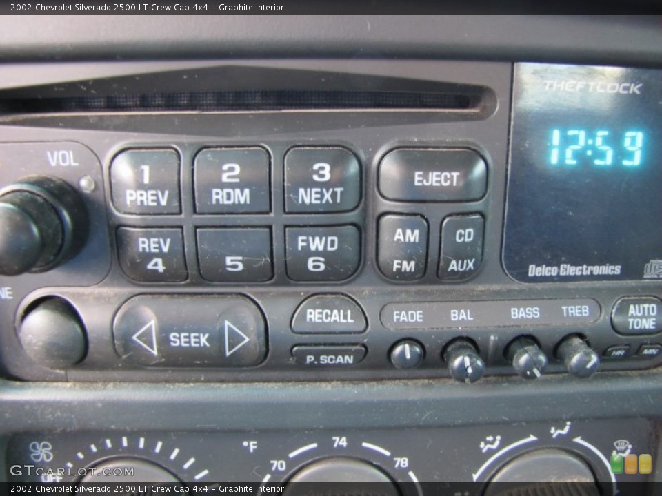 Graphite Interior Audio System for the 2002 Chevrolet Silverado 2500 LT Crew Cab 4x4 #56233898