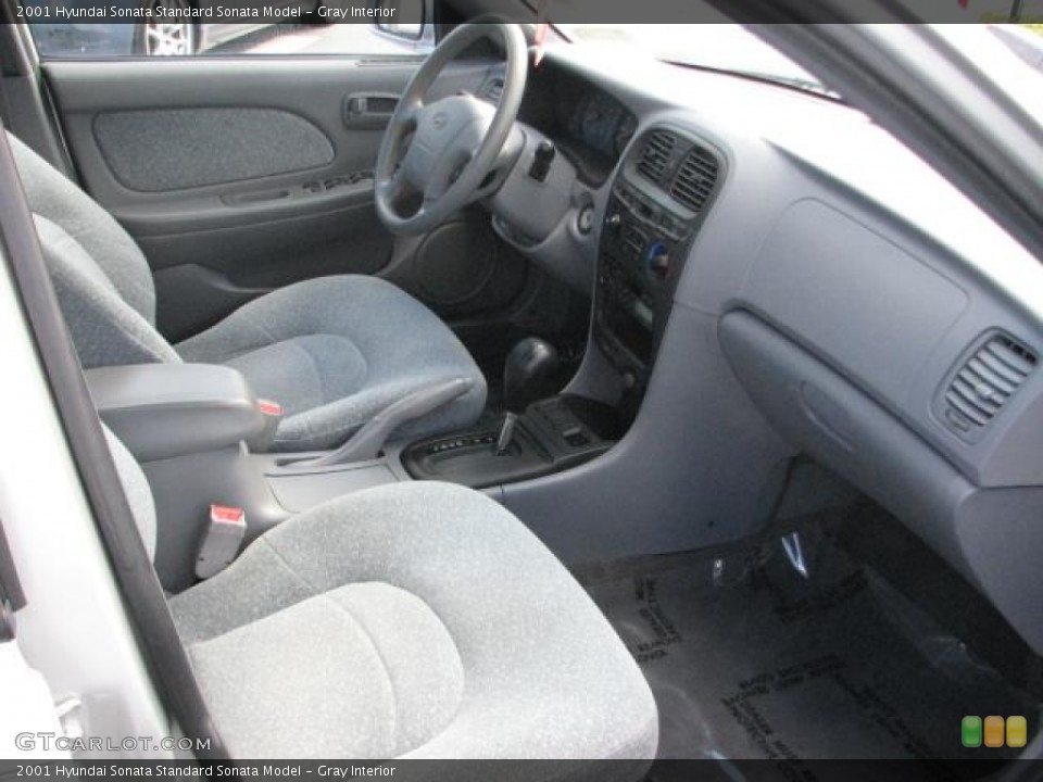 Gray Interior Photo for the 2001 Hyundai Sonata  #56243132