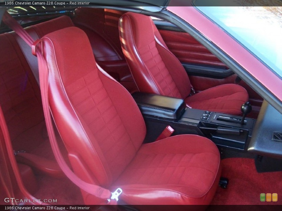 Red Interior Photo for the 1986 Chevrolet Camaro Z28 Coupe #56259053