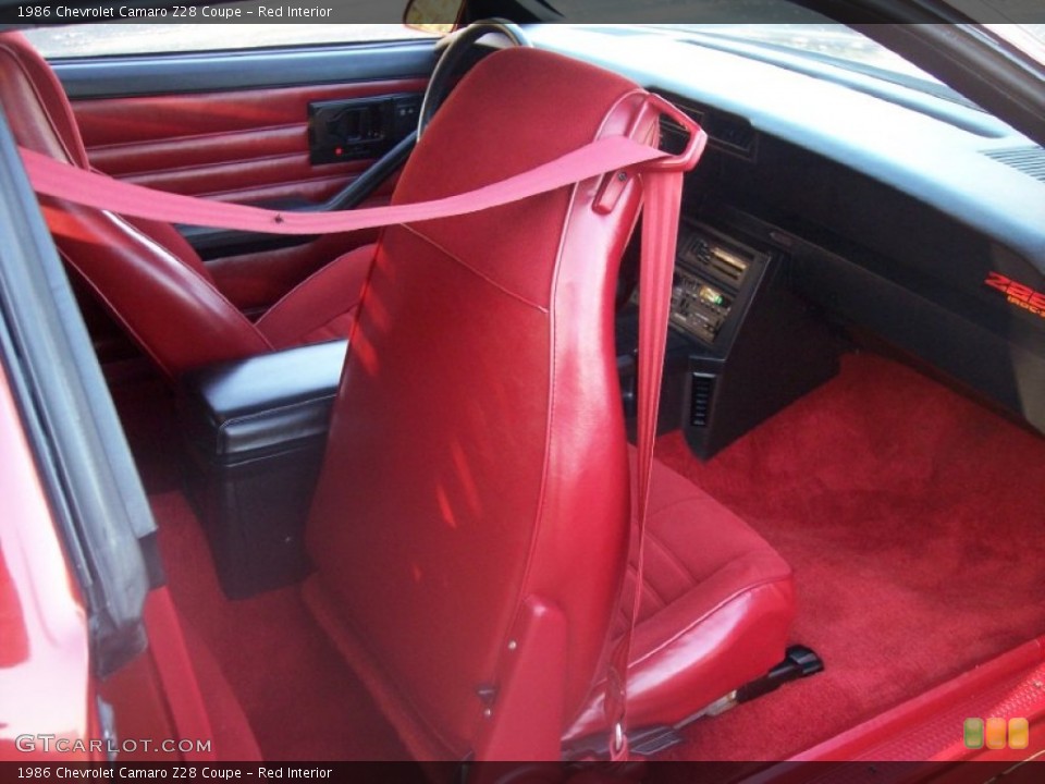 Red Interior Photo for the 1986 Chevrolet Camaro Z28 Coupe #56259089