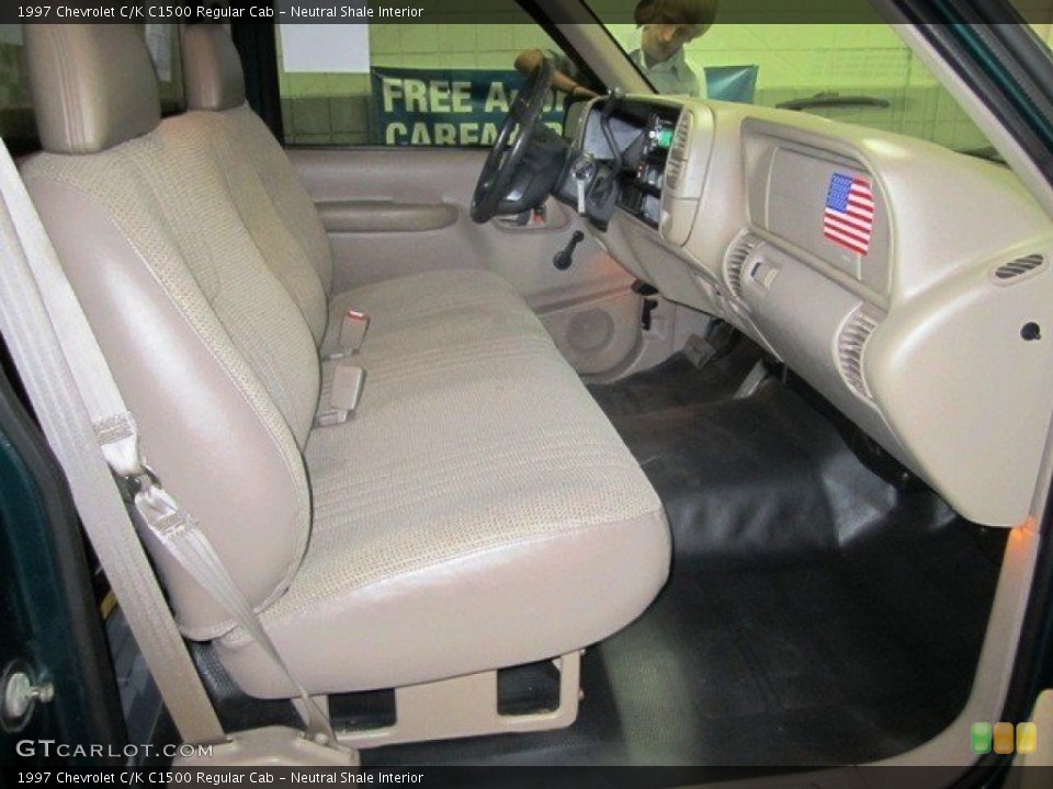 Neutral Shale Interior Photo for the 1997 Chevrolet C/K C1500 Regular Cab #56277123