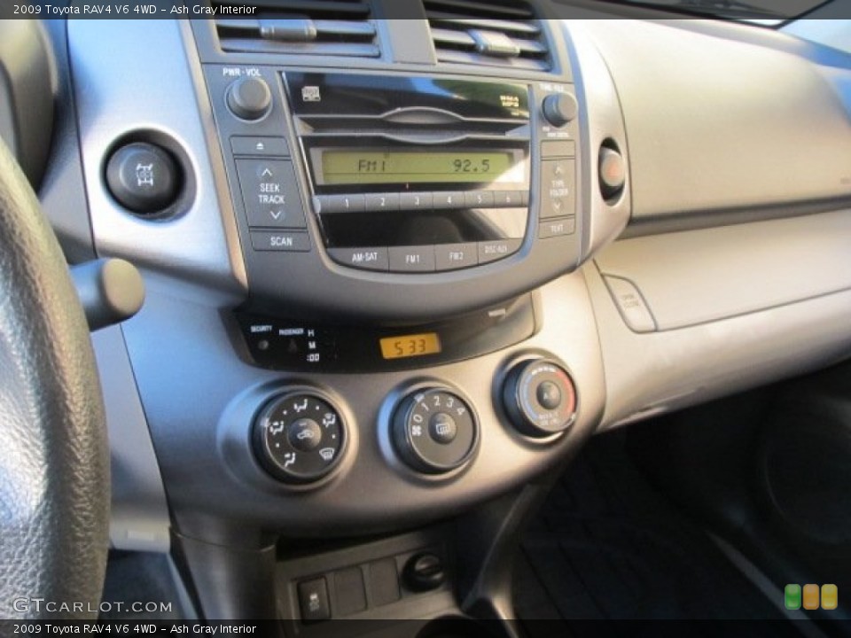 Ash Gray Interior Controls for the 2009 Toyota RAV4 V6 4WD #56277276
