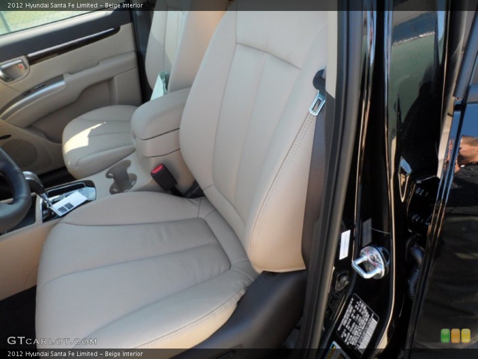 Beige Interior Photo for the 2012 Hyundai Santa Fe Limited #56281362