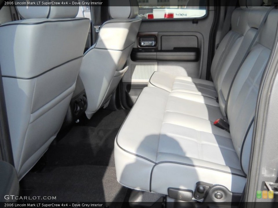 Dove Grey Interior Photo for the 2006 Lincoln Mark LT SuperCrew 4x4 #56291637