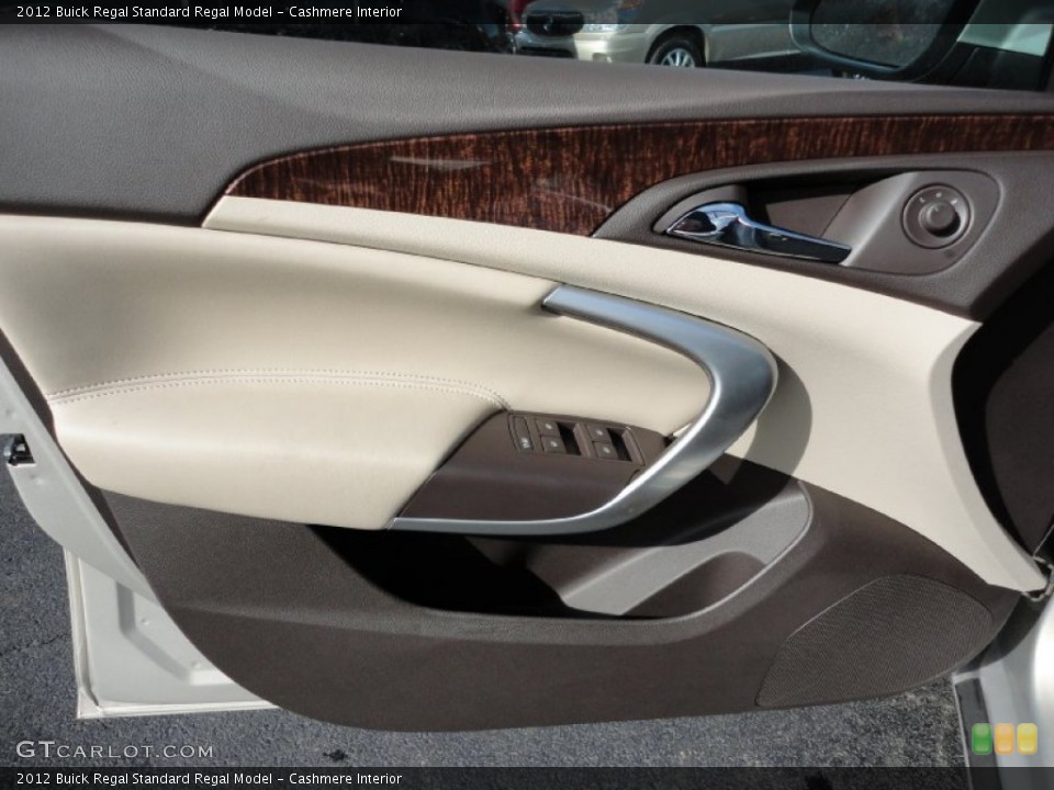 Cashmere Interior Door Panel for the 2012 Buick Regal  #56295036